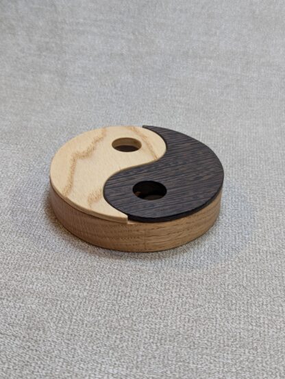 Yin and Yang Jewelry Box: Handcrafted Elegance in Natural Wood - Image 6