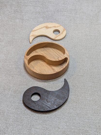 Yin and Yang Jewelry Box: Handcrafted Elegance in Natural Wood - Image 4