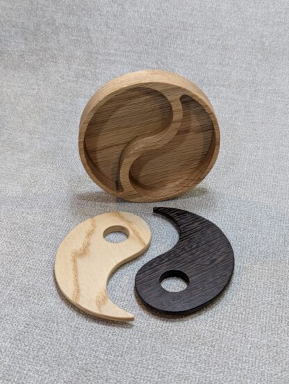 Yin and Yang Jewelry Box: Handcrafted Elegance in Natural Wood - Image 2
